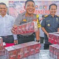 rokok-ilegal-disita-sopir-diamankan