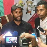 buta-kekuatan-lawan-petinju-geisler-ap-yakin-menang-dalam-tiga-ronde