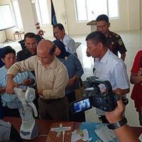 bnnp-provinsi-sumatera-barat-musnahkan-narkotika-jenis-sabu-seberat-satu-kilogram