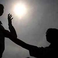 tak-puas-cuma-diberi-rp-50-ribu-tiga-tukang-palak-aniaya-sopir-bus-di-koja