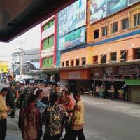 presiden-jokowi-ke-bangka-sejak-pagi-kantor-bangka-pos-group-dijaga-ketat-tni-polri