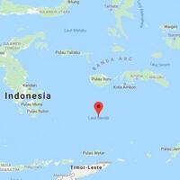 kapal-pesiar-bawa-5-turis-bule-tenggelam-di-laut-banda