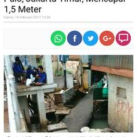 naiki-tangga-ke-pohon-anies-ikut-panen-duku-di-condet