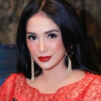 alasan-ussy-sulistiawaty-pilih-gariz-luis-model-video-klip-single--hadija