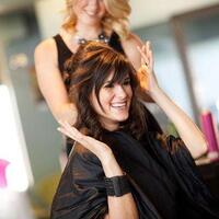 dengan-tarif-rp-900-ribu-salon-unik-di-jepang-ini-siap-cabut-uban-pelanggan