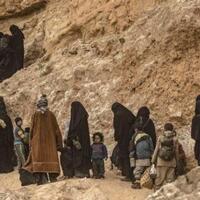 1300-anggota-isis-menterahkan-diri-setelah-kota-baghouz-digempur-habis-habisan