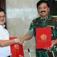 dapat-hibah-keramik-tni-salurkan-untuk-bangun-tempat-ibadah-dan-rumah-di-pedesaan