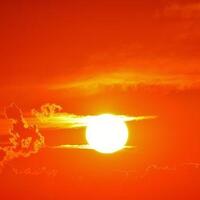 badai-matahari-diprediksi-akan-terjadi-hari-ini-badan-antariksa-ri-beri-tanggapan