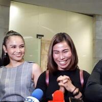 linda-darrow-hadir-di-jumpa-pers-event-tinju-osc-fight-di-balai-sarbini-jakarta