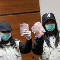 ketua-umum-parpol-ditangkap-kpk-di-sekitar-kator-kemenag-sidoarjo