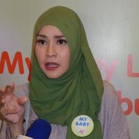 yang-bikin-hanung-bramantyo-sebal-lihat-kelakuan-zaskia-adya-mecca