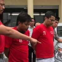 driver-taksi-online-dibius-saat-diajak-makan-penumpang-mobilnya-dibawa-kabur