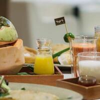 tekote-hadirkan-beragam-menu-khas-daerah-mulai-kerupuk-campur-hingga-rujak-pengantin