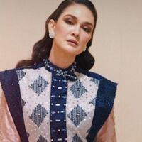 reaksi-luna-maya-di-depan-media-pasca-ungkap-dirinya-tak-suka-ambil-pacar-orang
