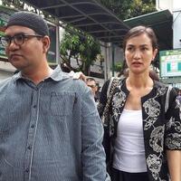 jadi-biduan-atiqah-hasiholan-sengaja-tampil-seksi-biar-disawer