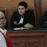 kasus-guru-sodomi-anak-jis-kemendikbud-digugat-r-17-triliun