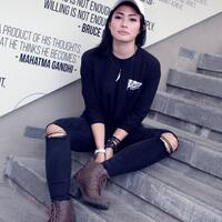 tips-ala-nabila-putri-untuk-cewek-yang-mau-belajar-naik-moge