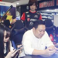 charles-honoris-esports-kesempatan-anak-muda-harumkan-nama-bangsa