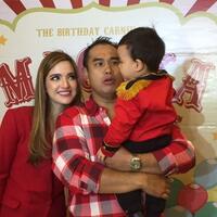 tingkah-laku-anak-laki-laki-nia-ramadhani-ini-bikin-gemes-netizen