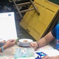 sambil-makan-bubur-ayam-ahy-sampaikan-masukan-partai-demokrat-untuk-sandiaga