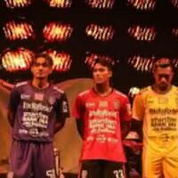 bali-united-luncurkan-jersey-musim-2019-di-bali-united-festival