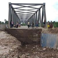 breaking-news-jembatan-ponu-roboh-tim-teknis-bpbd-terbitkan-surat-bencana