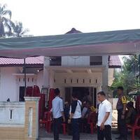 ibunda-ustad-abdul-somad-akan-dimakamkan-di-samping-makam-ayahnya