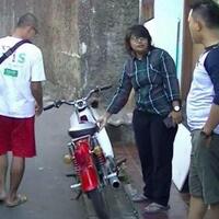 dua-pelaku-curanmor-kepergok-warga-gara-gara-kehabisan-bensin-di-duren-sawit