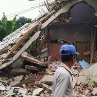 sebanyak-4400-rumah-rusak-berat-akibat-gempa-magnitudo-58-di-lombok
