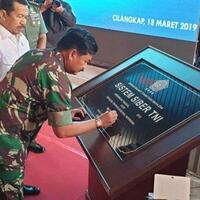 panglima-tni-marsekal-hadi-tjahjanto-resmikan-sistem-siber-tni
