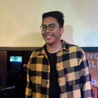 pierre-fitz-yakin-karya-debutnya-diterima-penikmat-musik-tanah-air