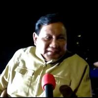 usai-komentari-debat-cawapres-prabowo-joget-gatot-kaca-di-atas-mobilnya