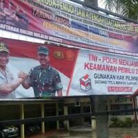 kantor-polisi-se-kebumen-serempak-pasang-banner-ajakan-sukseskan-pemilu-2019