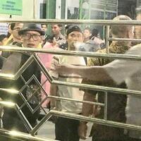 mahfud-md-didemo-tiga-mahasiswa-ternyata-hanya-ingin-berfoto-bareng