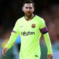 lima-momen-lionel-messi-dapat-standing-ovation-dari-suporter-tim-lawan