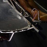 seorang-pria-ditemukan-tewas-di-depok-diduga-mabuk-miras-dan-jatuh-dari-atas-tembok