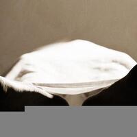 seorang-juru-parkir-di-depok-tewas-terjatuh-dari-atas-tembok