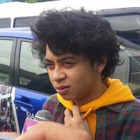 sakit-tifus-bikin-bastian-steel-absen-pecicilan