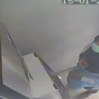 kerabat-jauh-prabowo-bobol-atm-pakai-kerudung-wanita-dan-masker