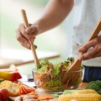 7-kesalahan-memasak-yang-sering-dilakukan-banyak-orang-salah-gunakan-minyak