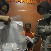 tangkap-bandar-narkoba-di-palu-polisi-sita-satu-unit-rumah-dan-tiga-unit-mobil