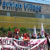 massa-berunjuk-rasa-menolak-pt-rum-dan-boikot-sritex-sukoharjo-sampaikan-7-tuntutan