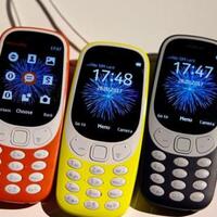 dibanjiri-ponsel-pintar-tapi-pasar-feature-phone-di-indonesia-tetap-besa