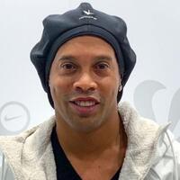 tur-ke-indonesia-ronaldinho-tak-diizinkan-datang-ke-kota-tujuan