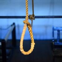 anak-tinggalkan-rumah-ibu-rumah-tangga-gantung-diri