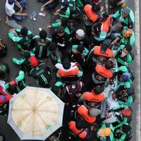 kemenhub-harap-aturan-ojek-online-ciptakan-persaingan-sehat-gojek-grab
