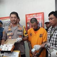jadi-kurir-2-kg-sabu-pria-pembuat-tato-terancam-penjara-seumur-hidup