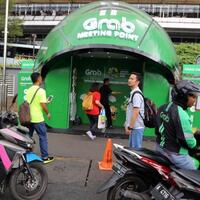 pemerintah-larang-shelter-ojek-online-di-stasiun-sudirman