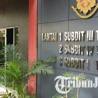 12-saksi-jual-beli-jabatan-kanwil-kemenag-jatim-diperiksa-penyidik-kpk-di-polda-jatim