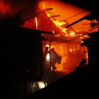 telah-lama-kosong-rumah-mewah-di-pontianak-eks-praktik-dokter-terbakar